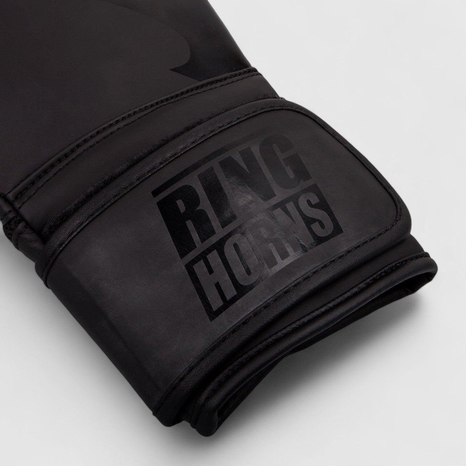 RINGHORNS Charger Boksehansker - Svart/Svart - CombatStore.no