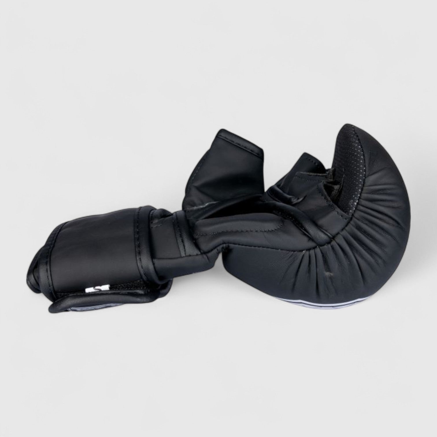 TOP TEN MMA - Contender Sparringshansker - CombatStore.no