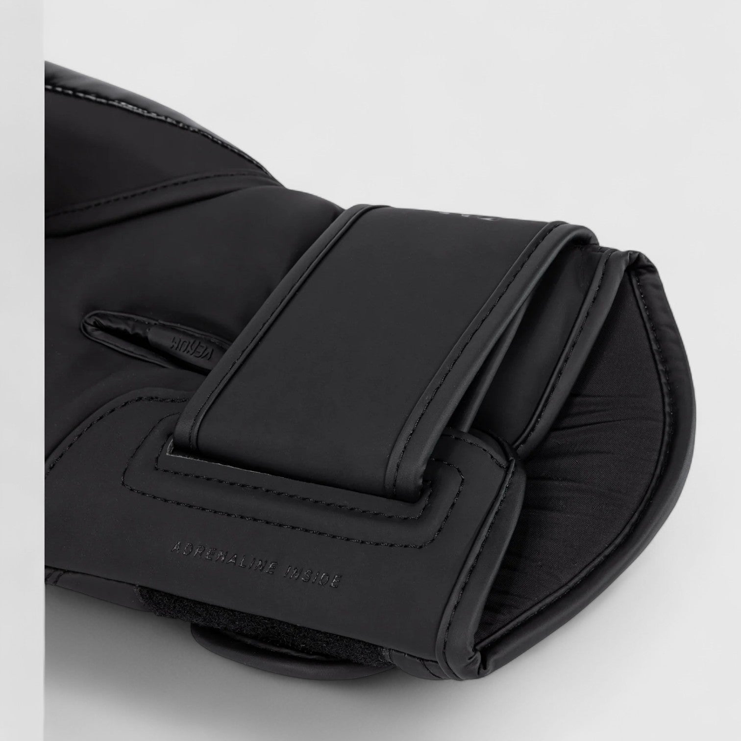 VENUM Challenger 4.0 boksehansker svart - CombatStore.no