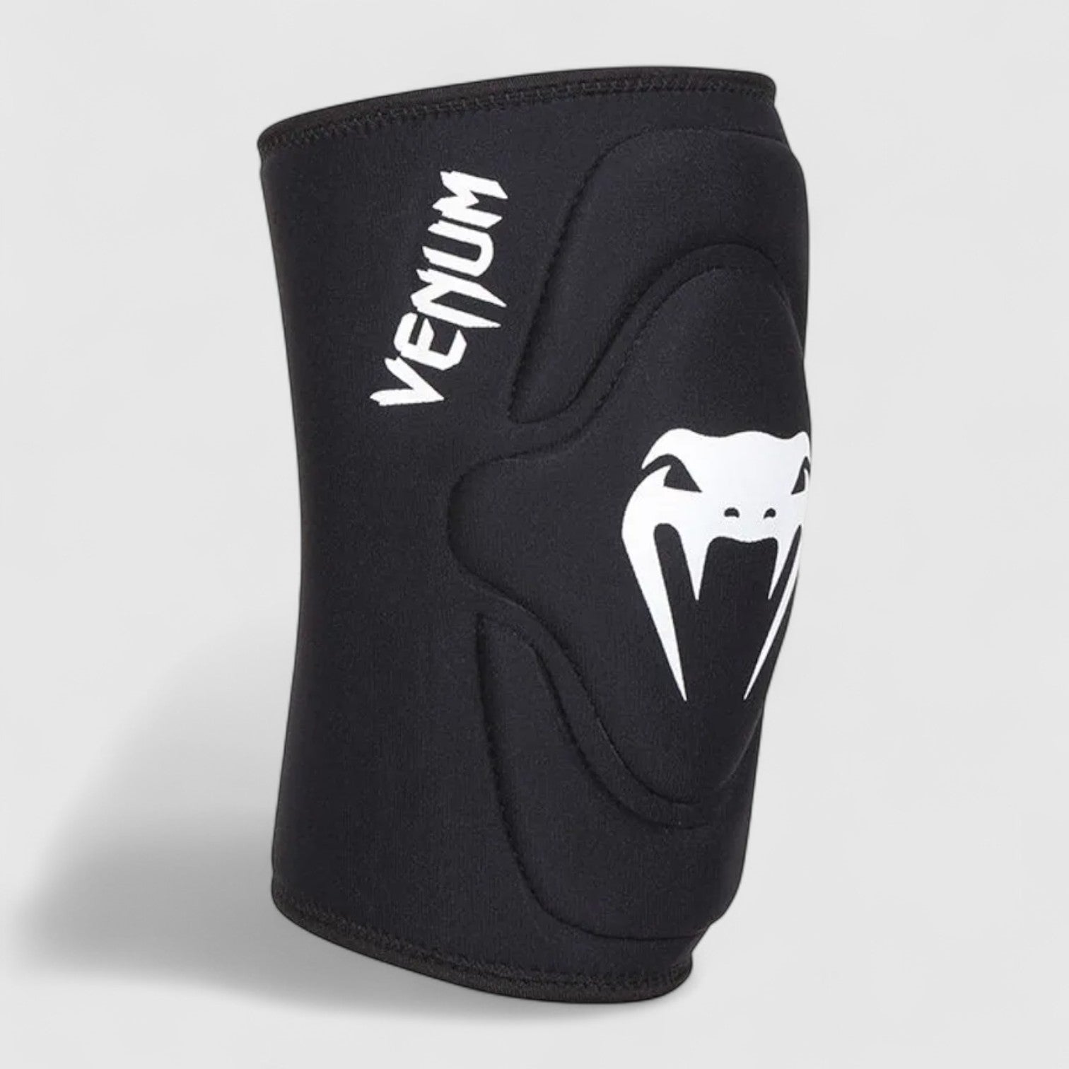 VENUM Kontact Evo Knebeskytter - Svart/Hvit - CombatStore.no