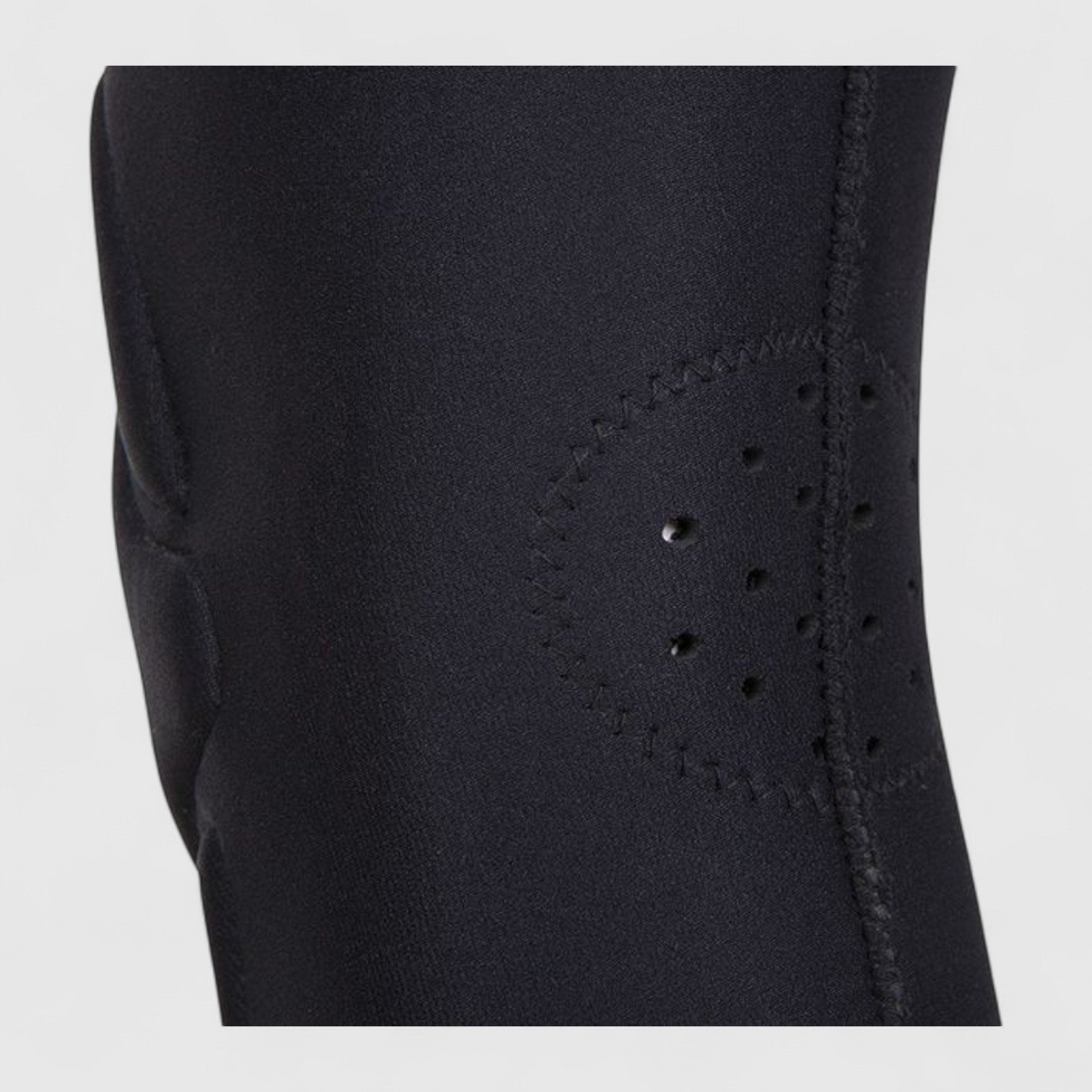 VENUM Kontact Gel Knebeskytter - Svart/Hvit Nordic - CombatStore.no