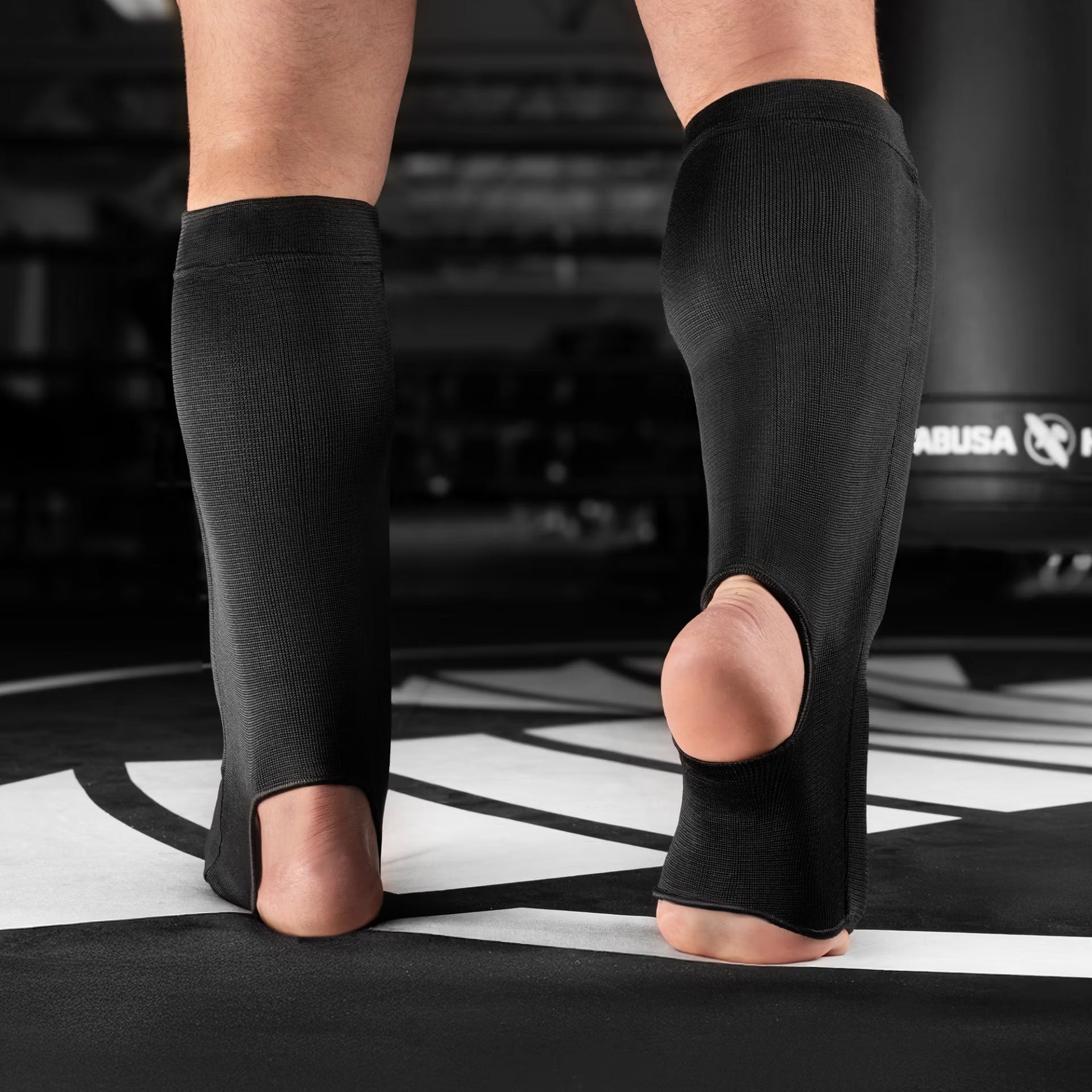 Hayabusa Core skinnleggbeskyttere med strømpe (Sleeved)