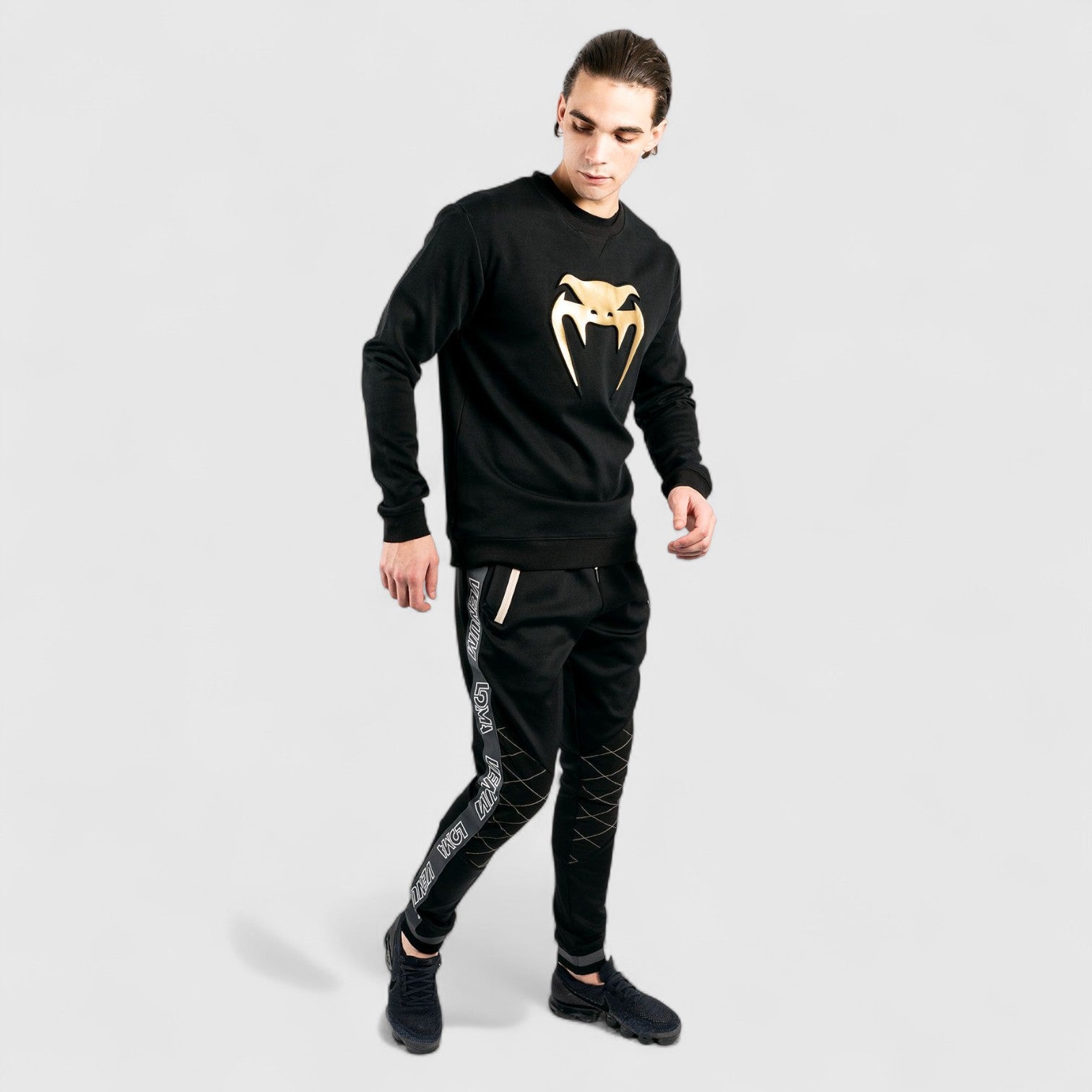 VENUM Classic Genser - Svart/Gull - CombatStore.no