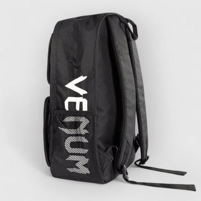 VENUM Essential ryggsekk - Combat Store AS