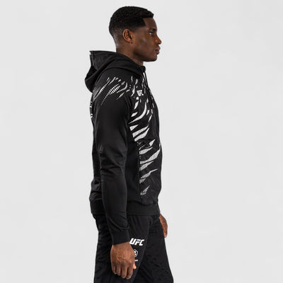 VENUM Fusion Autentisk Fight night hettejakke Svart og hvit - CombatStore.no