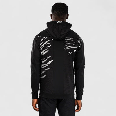 VENUM Fusion Autentisk Fight night hettejakke Svart og hvit - CombatStore.no