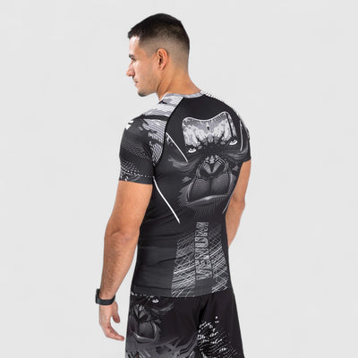 VENUM Gorilla Jungle rashguard med korte armer - CombatStore.no