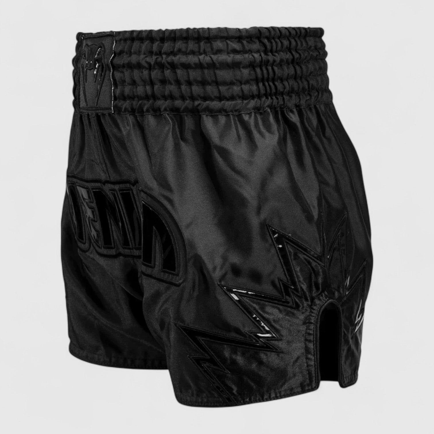 VENUM Inferno Muay Thai Shorts - CombatStore.no