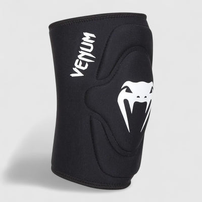 VENUM Kontact Evo Knebeskytter - Svart/Hvit - CombatStore.no