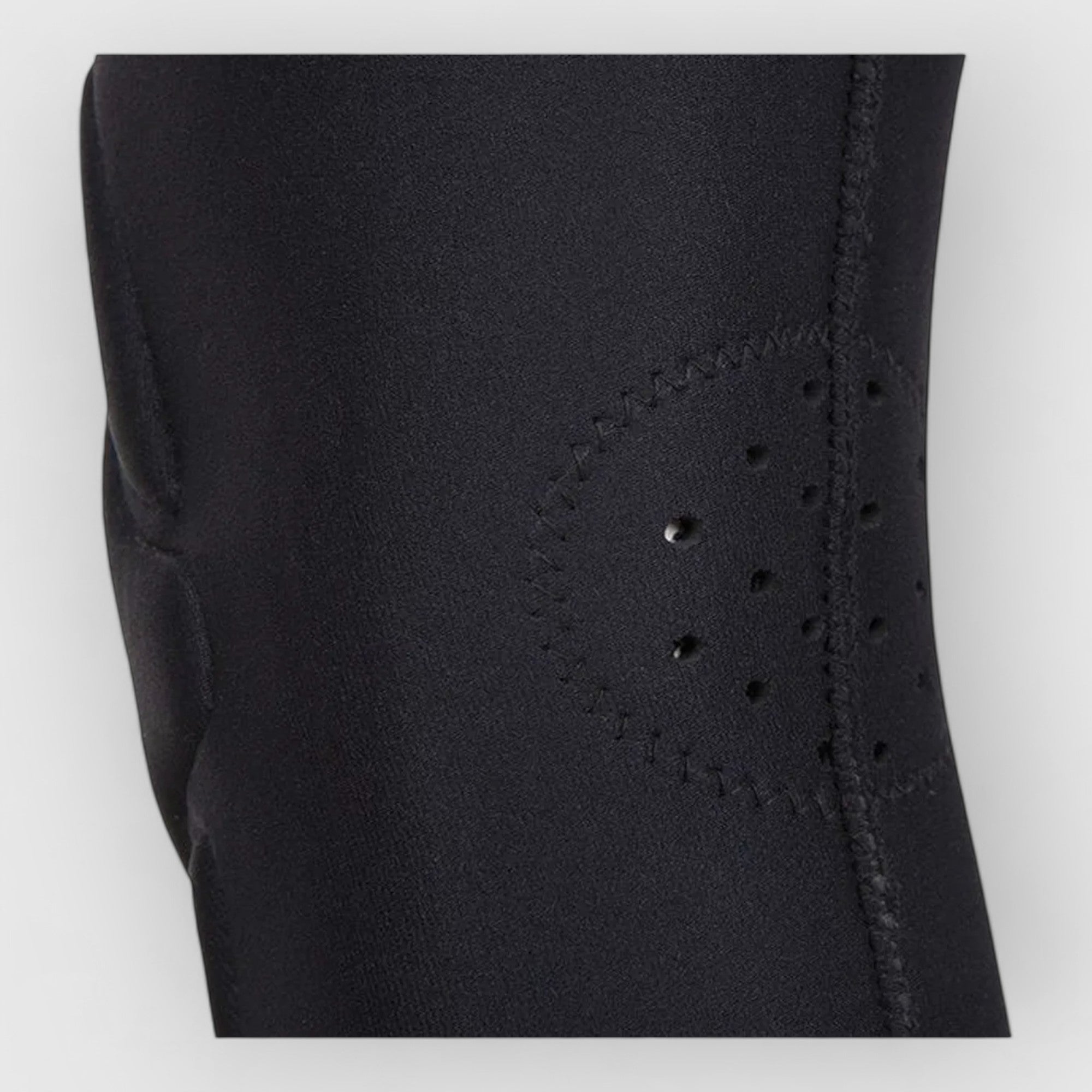 VENUM Kontact Gel Knebeskytter - Svart/Hvit - CombatStore.no