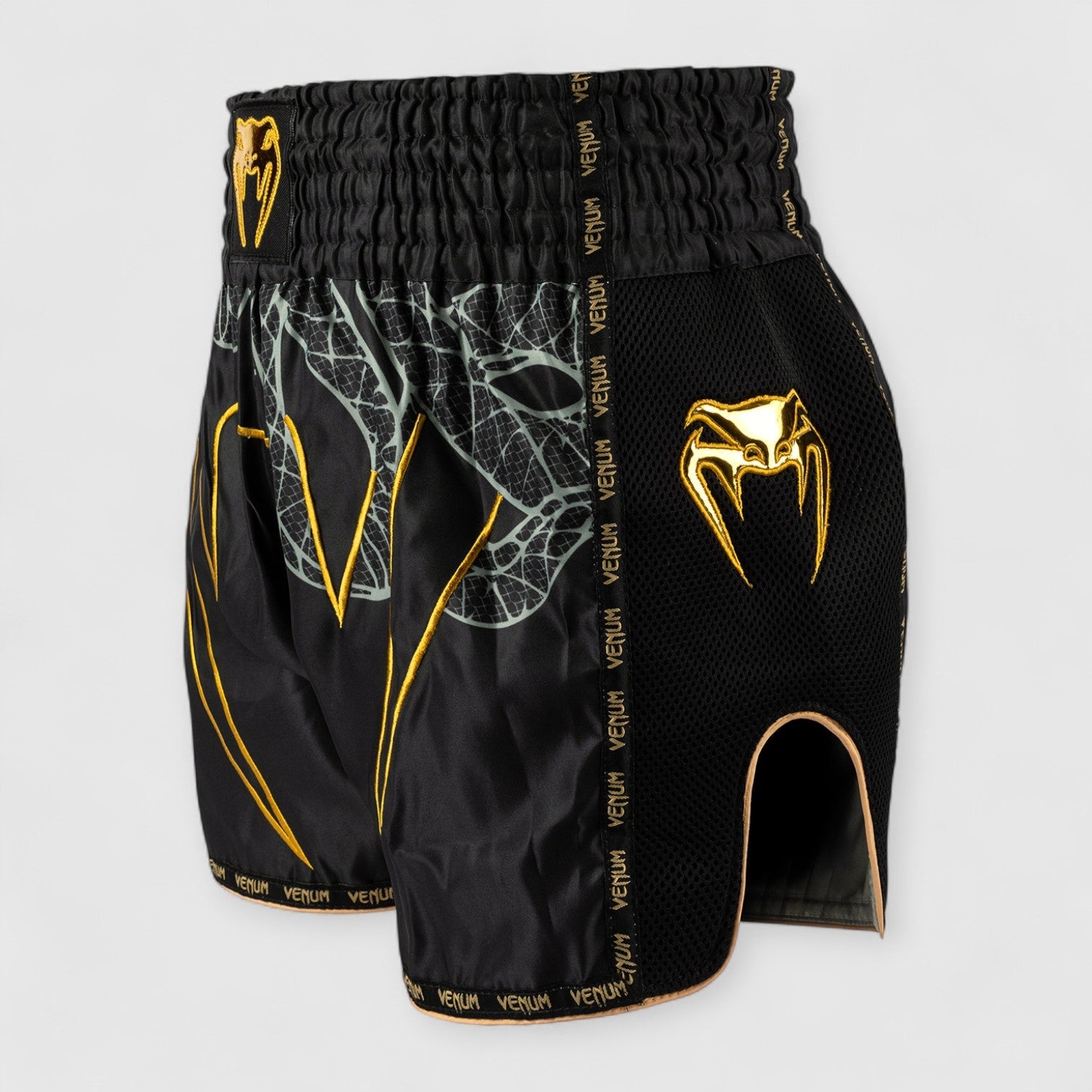 VENUM Serpenti Muay Thai shorts - CombatStore.no
