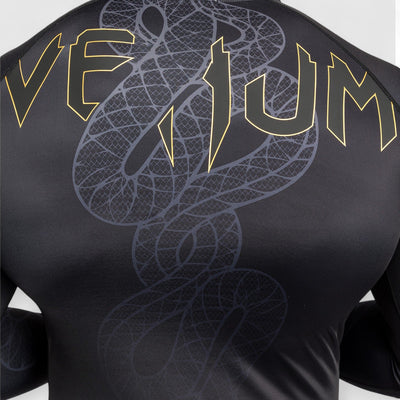VENUM Serpenti Rashguard med lange ermer - CombatStore.no