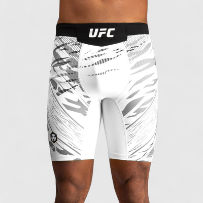 VENUM UFC Fusion Fight Night Vale Tudo Fight Shorts Hvit - CombatStore.no