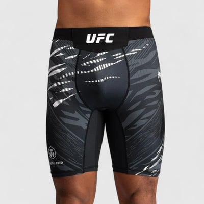 VENUM UFC Fusion Fight Night Vale Tudo Fight Shorts Svart - CombatStore.no